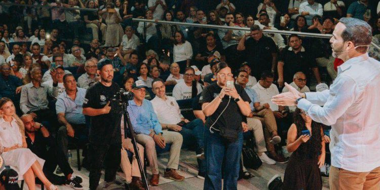 De La Espriella demanda decreto por traslado de $25 billones a Colpensiones y pide suspenderlo