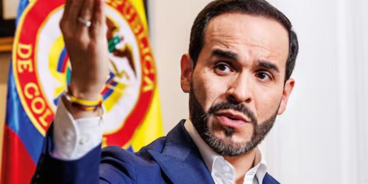 De La Espriella cuestiona al Gobierno tras amenazas contra Char: “Los bandidos proceden con el guiño que les hacen desde Palacio”