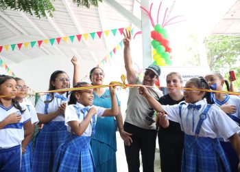 “En nuestros colegios públicos se aprende con calidad y también se come caliente y sabroso”: alcalde Char entrega cocina-comedor en la IED Hogar Mariano