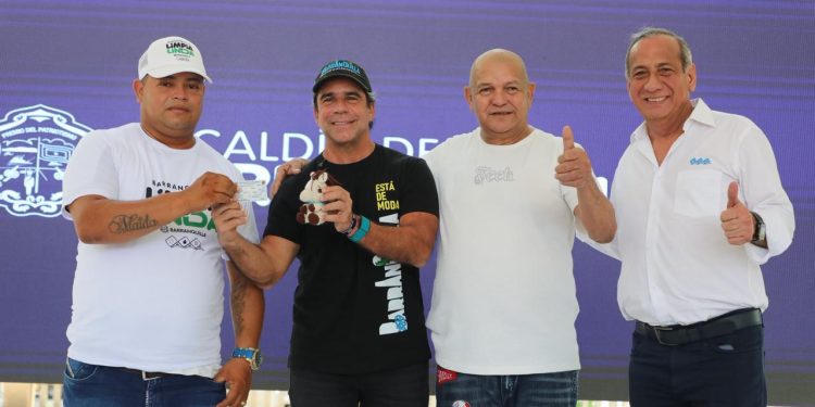 De carro de mula a motocarro, un nuevo comienzo para más familias barranquilleras: alcalde Char