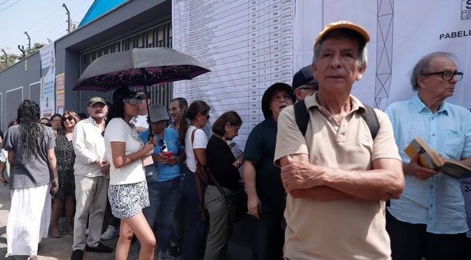 JNE confirma dispensa electoral para ciudadanos que no pudieron votar por demoras en mesas en Perú