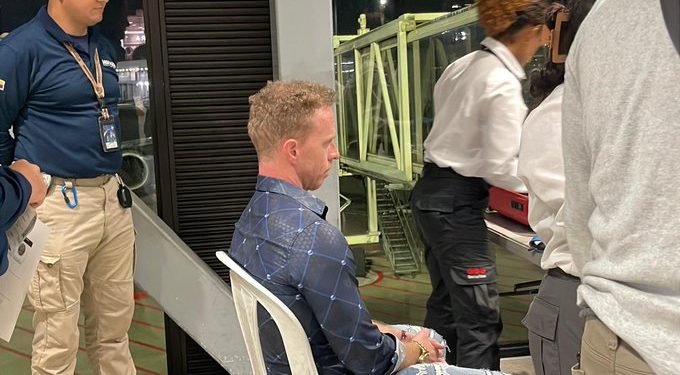 Expulsan de Colombia a extranjero con más de 12 comparendos por problemas de convivencia en Medellín