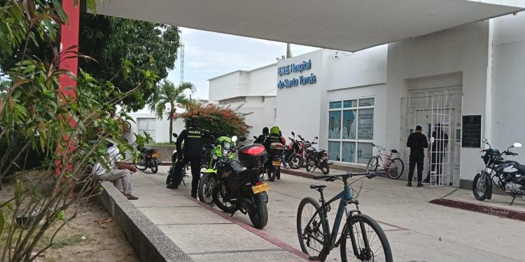 Ataque a bala deja dos hombres heridos, uno de gravedad, en Santo Tomás