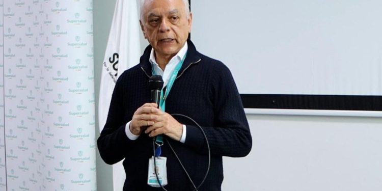 Renuncia inesperada en la Superintendencia de Salud: Bernardo Camacho deja el cargo tras cinco meses