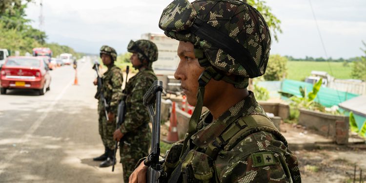 Combates entre disidencias de las FARC y el Ejército generan tensión en Corinto, Cauca