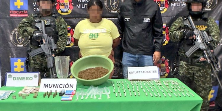 Golpe al microtráfico en Soledad: mujer fue capturada con droga, munición y dinero en efectivo