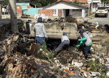Alcaldía de Barranquilla ha retirado más de 600 toneladas de residuos de los arroyos tras las primeras lluvias de abril
