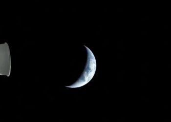 Éxito rumbo a la Luna: NASA completa maniobra clave de Artemis II pese a incidentes menores