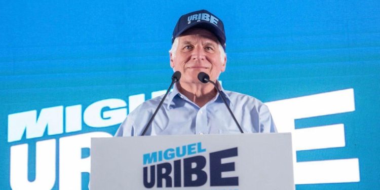 Miguel Uribe Londoño critica al Banco de la República y denuncia falta de garantías para su campaña presidencial