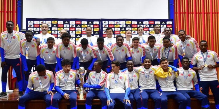 La FCF recibe en Bogotá a los campeones Sudamericanos