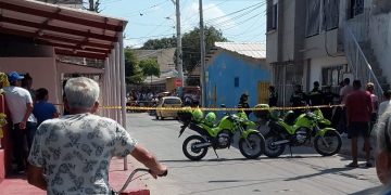 Hallan cuerpo desmembrado dentro de un taxi en el barrio Simón Bolívar