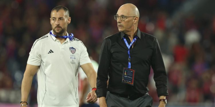 Junior perdió ante Cerro Porteño y Arias defendió el rendimiento del equipo