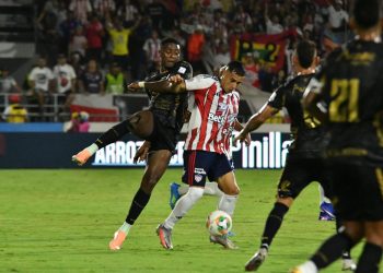 Con Bacca como figura, Junior venció 2-0 a Llaneros y aseguró su clasificación a los cuadrangulares