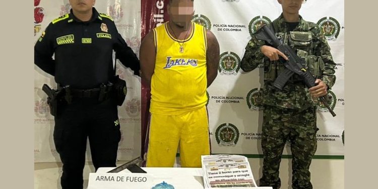 Capturan a alias ‘Ñoño’ con armas, droga y panfletos criminales en Polonuevo