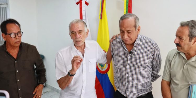 Triple A reemplazará tubería en el Corredor Internacional y la Gobernación acelerará obras de pavimentación