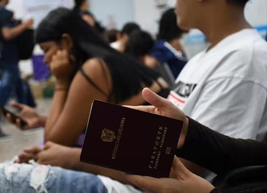 Cancillería amplía jornadas para expedición y renovación de pasaportes en España, Chile y EE.UU.