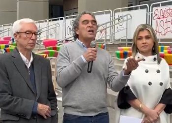 Sergio Fajardo critica silencio de Iván Cepeda frente a presunta llegada de dineros a campaña de Petro
