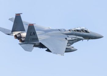 EE. UU. rescata con vida a piloto tras derribo de caza en Irán: operación fue calificada como “audaz”