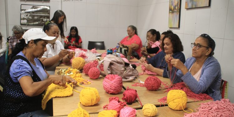 Tejedoras de la ciudad también demuestran que Barranquilla está de Moda, con una jornada colectiva para celebrar los 213 años