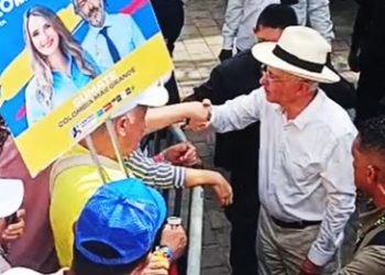 Uribe respalda a Paloma Valencia en Barranquilla y lanza críticas a propuesta de seguridad de Cepeda