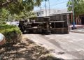 Quedó sin frenos en los toboganes: camioneta provocó choque múltiple y arrolló a vendedora en Campoalegre