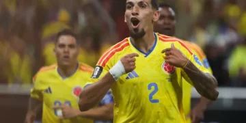 Daniel Muñoz conquista el Mundial: la prensa internacional se rinde ante el colombiano