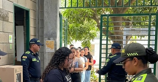 Jornada electoral en Barranquilla se desarrolla con acompañamiento de la Fuerza Pública
