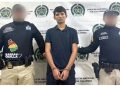 Extraditan a joven de Soledad requerido por Lituania por presuntos delitos de terrorismo y espionaje