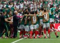 México rompe su maldición en los mundiales con gol del colombiano Julián Quiñones