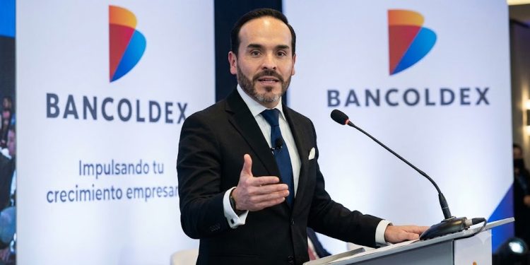 Ajustes de empalme: Manuel Fernández asumiría la presidencia de Bancóldex y se definen los últimos ministerios