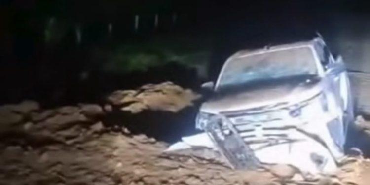 Terror en la Ruta de los Libertadores: Fuerte explosión por ataque a tanquetas del Ejército deja un civil herido