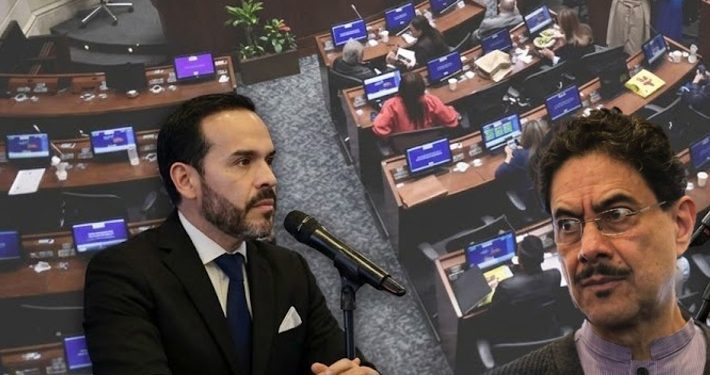 ¿Iván Cepeda está obligado a asistir a la posesión de Abelardo De la Espriella? Esto dice la ley