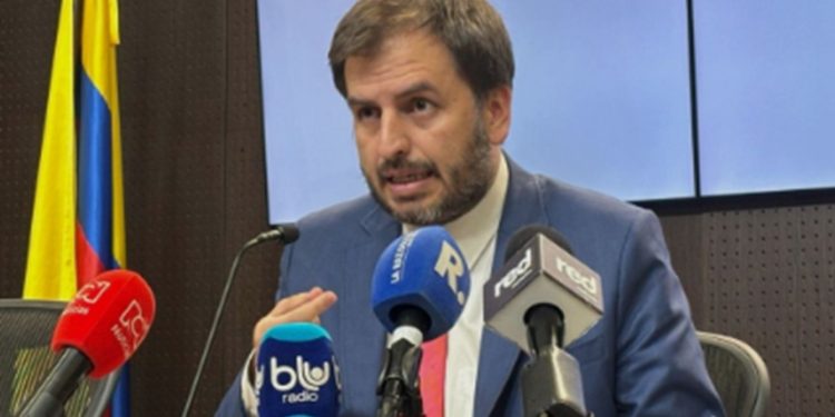 Cuestionan contrato del Dapre a abogado de Gustavo Petro a semanas del cambio de gobierno