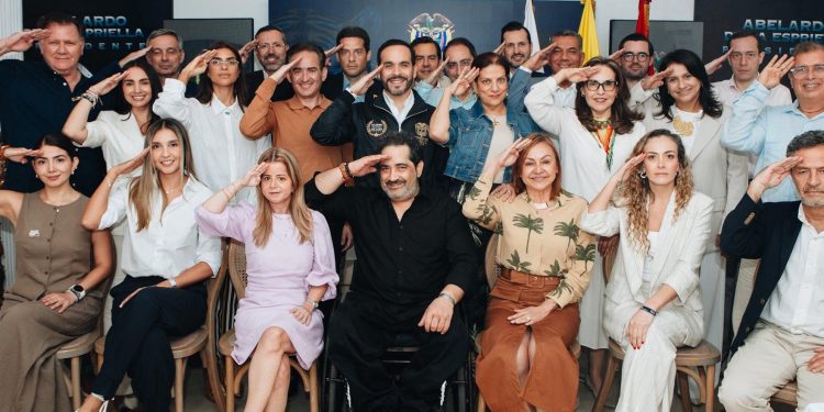 “No habrá improvisación”: Abelardo De La Espriella reúne a su gabinete y lanza contundente mensaje antes de asumir la Presidencia