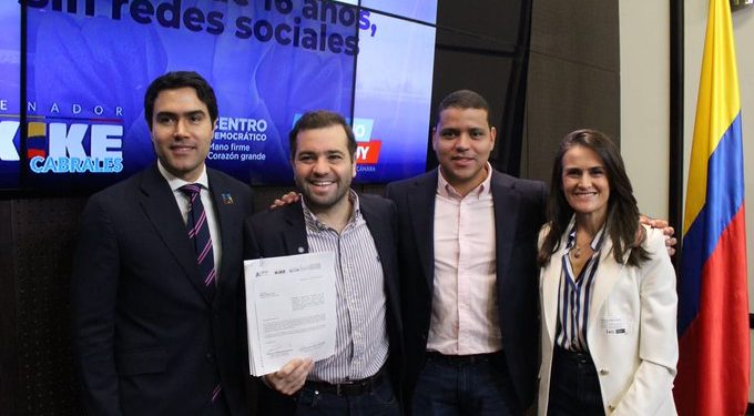 Radican proyecto de ley para prohibir el uso de redes sociales a menores de 16 años