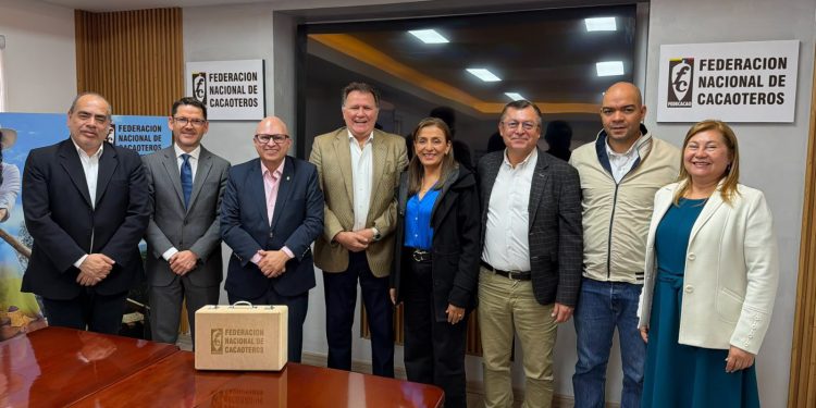 Gobierno electo acuerda plan para impulsar el cacao: proyectan sembrar 50.000 nuevas hectáreas