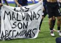 Reino Unido pidió a la FIFA investigar pancarta de Argentina sobre las Malvinas