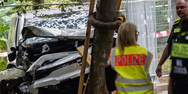 Buscan a sospechoso por atropello masivo durante marcha del Orgullo LGBTI en Berlín: un muerto y 29 heridos