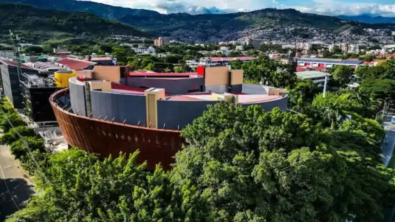 La Universidad Santiago de Cali acelera preparativos para la posesión de Abelardo De La Espriella