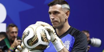 ‘Dibu’ Martínez pone en duda su continuidad con Argentina