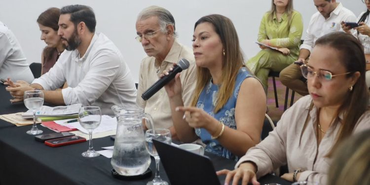 Atlántico fortalece su estrategia turística con actores clave del sector
