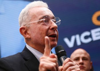 Álvaro Uribe envía mensaje al Congreso y fija las garantías que ofrece el Centro Democrático