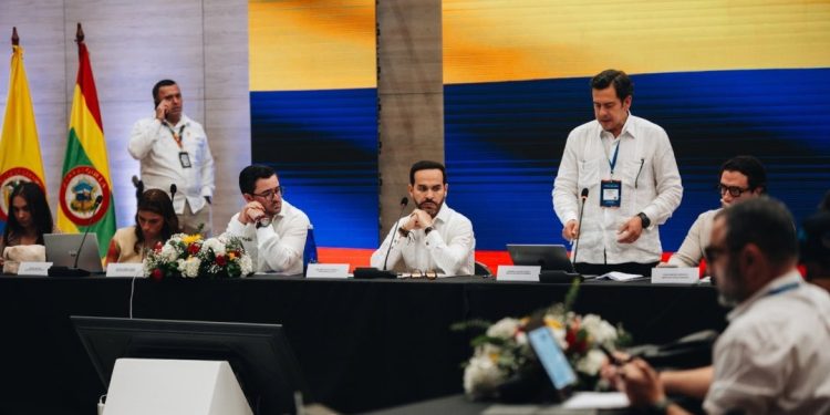 De La Espriella lidera en Barranquilla cumbre de seguridad y promete recuperar el orden en el país