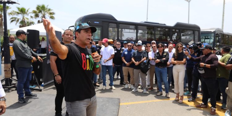 Nuestra gente pidió un mejor transporte público y hoy le seguimos cumpliendo a Barranquilla: alcalde Char