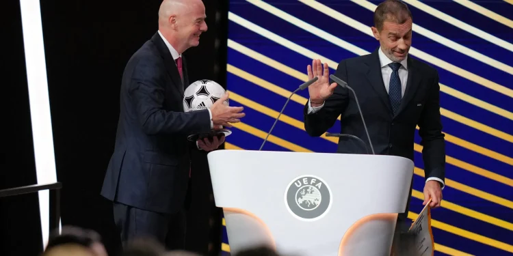 UEFA estudia acciones legales contra la FIFA