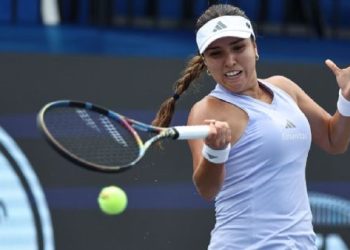 Camila Osorio avanza con autoridad a la segunda ronda del Masters de Toronto