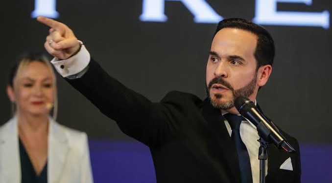 Abelardo De la Espriella denuncia presuntas irregularidades por $370.000 millones y pide investigaciones penales y disciplinarias