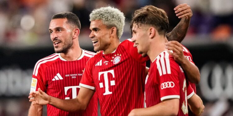 Luis Díaz debuta con gol en Bayern